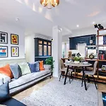 Exquisite Gem - Garden Apartment York