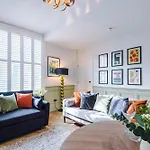 Exquisite Gem - Garden Apartment York