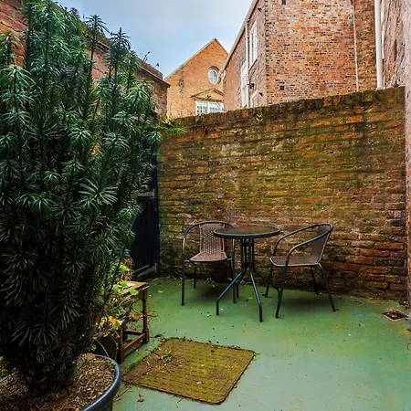 Exquisite Gem - Garden