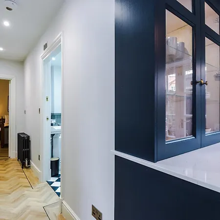 Exquisite Gem - Garden Appartement York