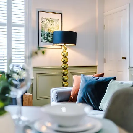 Exquisite Gem - Garden York