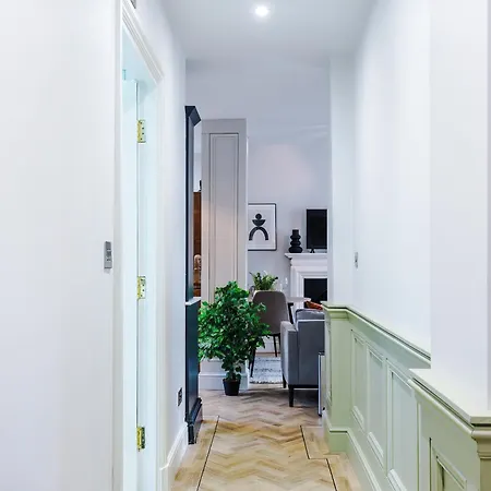 Exquisite Gem - Garden * York