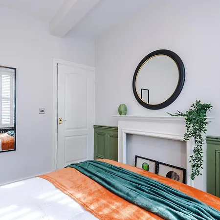 Exquisite Gem - Garden Appartement