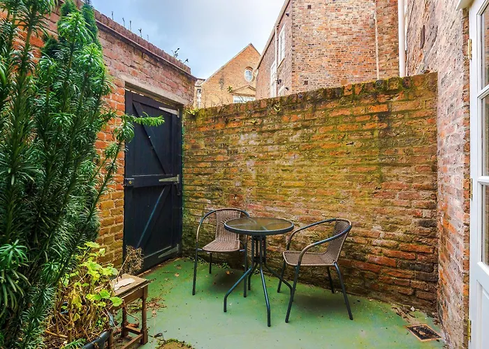 Exquisite Gem - Garden 公寓